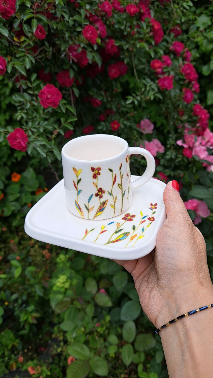 فنجان و نعلبکی